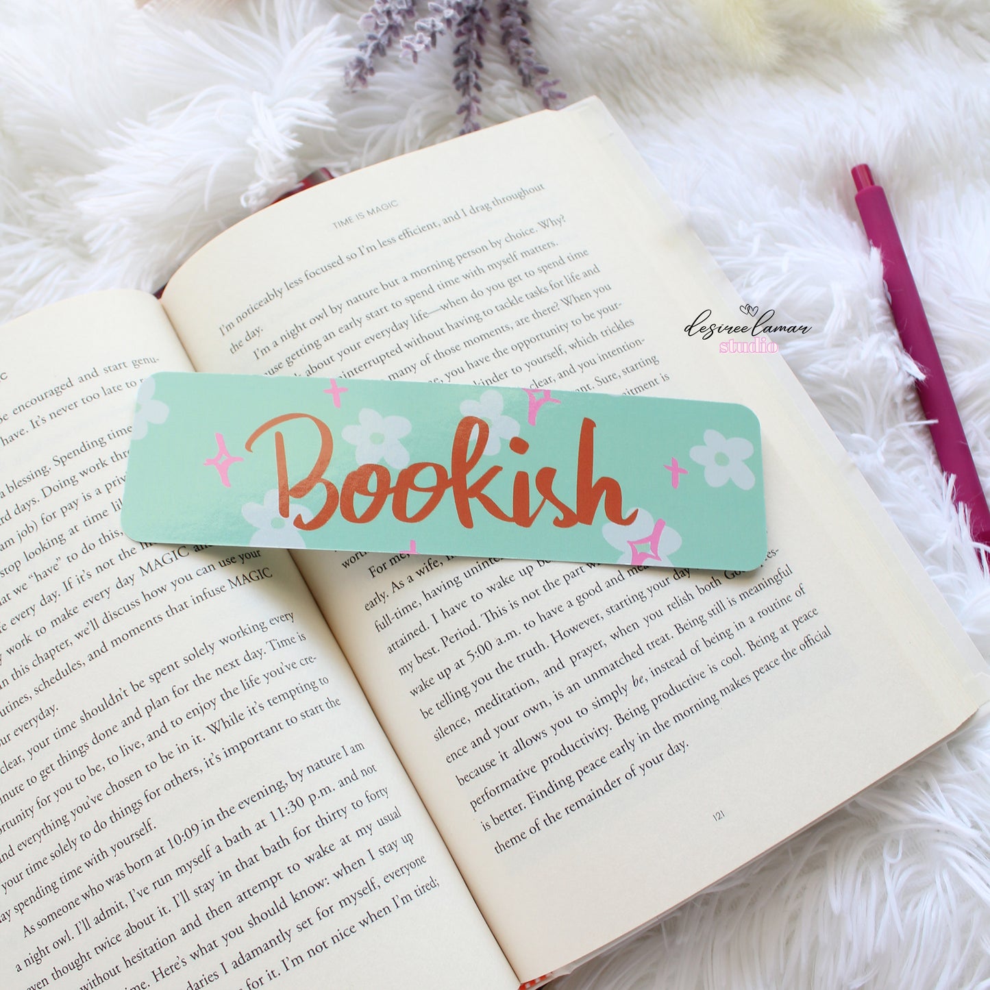 Bookish Blue Daisy Bookmark