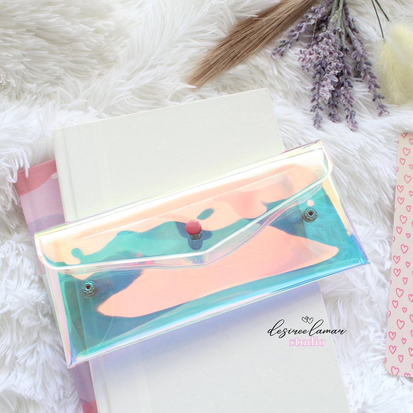 Bookmark Keeper – Holographic Snap Pouch