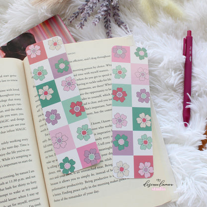 Retro Daisy Bookmark